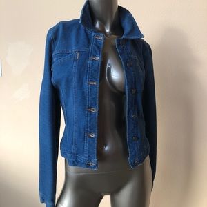BCBG Maxazria Jean Jacket (M) ❤️